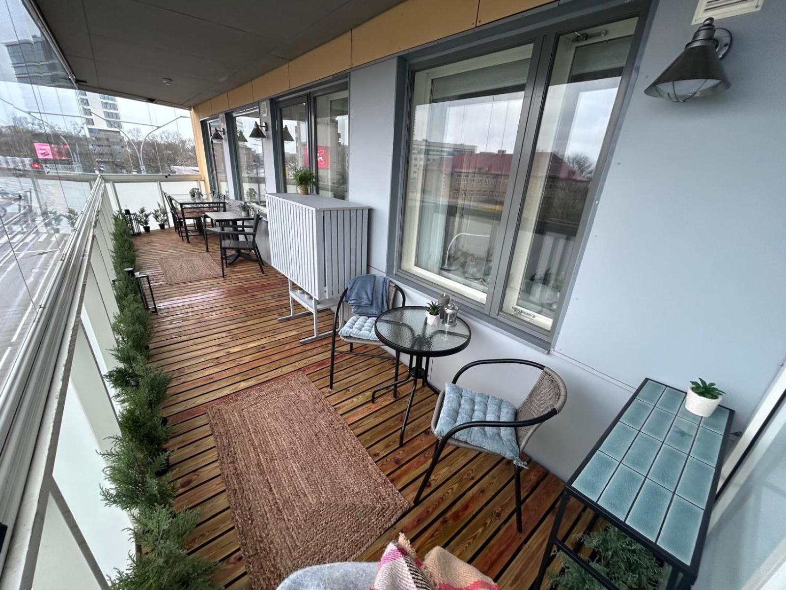 Stella'S Apartment - City Center - Free Secure Parking - Big Sun Terrace - Air Conditioning - Wifi - Tram To The Tallinn Bus Station And Old Town Екстер'єр фото