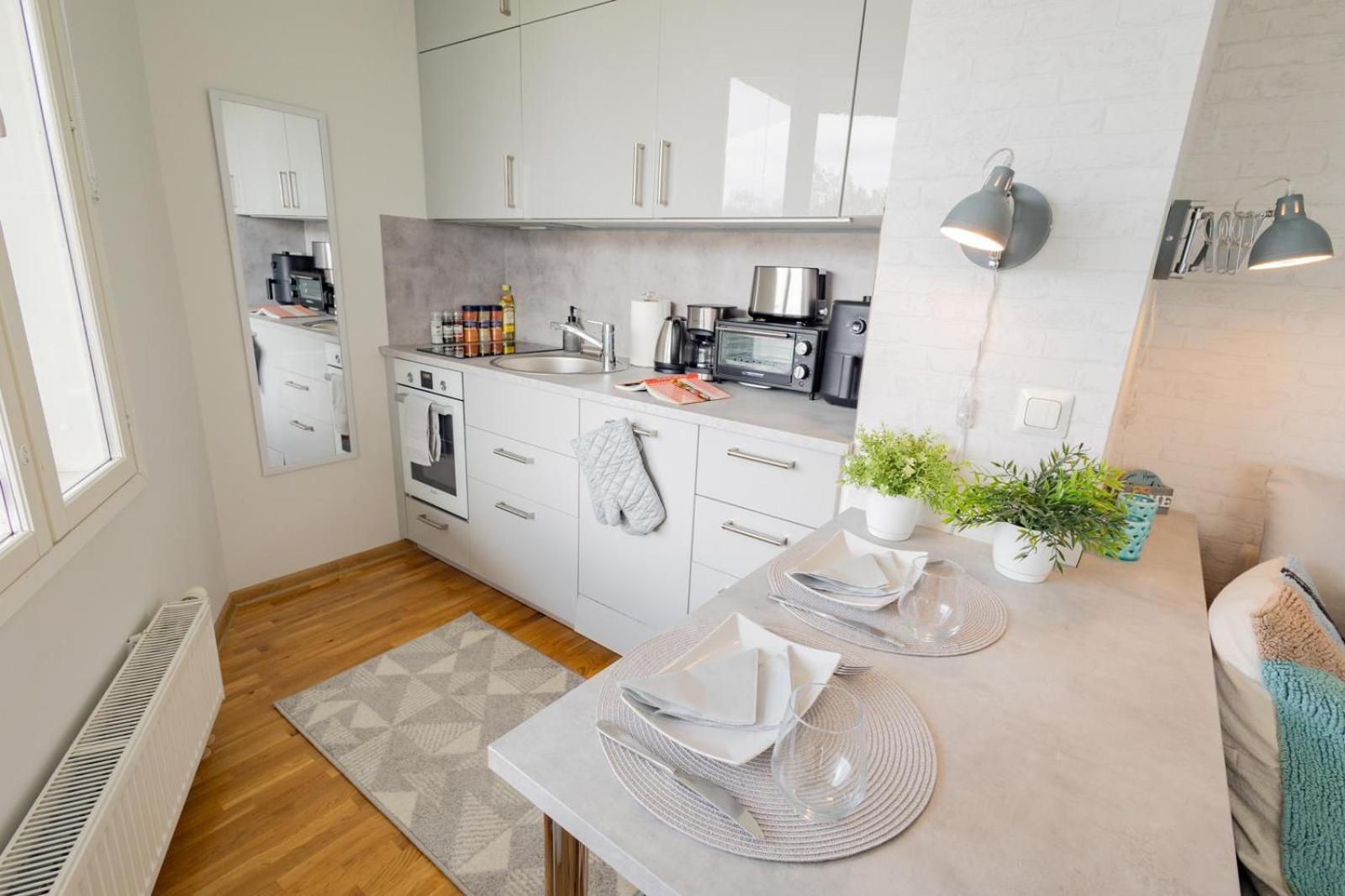 Stella'S Apartment - City Center - Free Secure Parking - Big Sun Terrace - Air Conditioning - Wifi - Tram To The Tallinn Bus Station And Old Town Екстер'єр фото