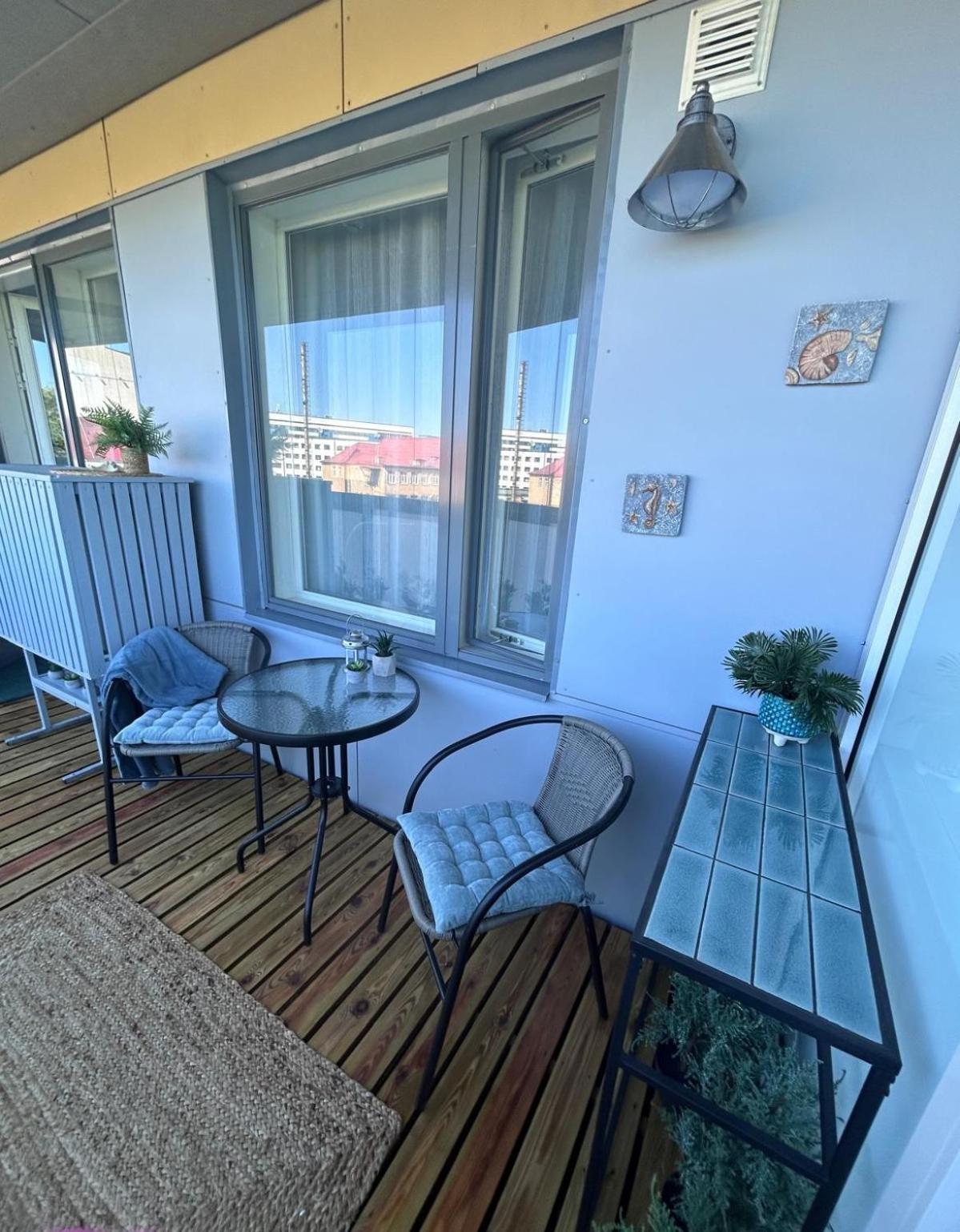 Stella'S Apartment - City Center - Free Secure Parking - Big Sun Terrace - Air Conditioning - Wifi - Tram To The Tallinn Bus Station And Old Town Екстер'єр фото