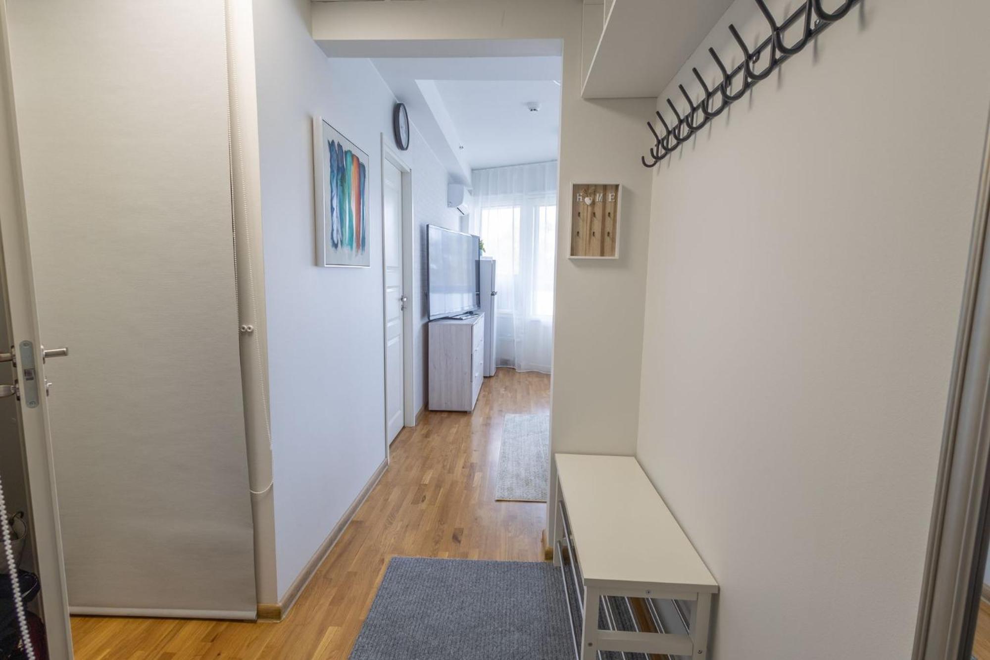 Stella'S Apartment - City Center - Free Secure Parking - Big Sun Terrace - Air Conditioning - Wifi - Tram To The Tallinn Bus Station And Old Town Екстер'єр фото