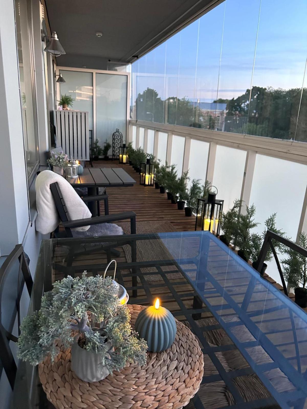 Stella'S Apartment - City Center - Free Secure Parking - Big Sun Terrace - Air Conditioning - Wifi - Tram To The Tallinn Bus Station And Old Town Екстер'єр фото