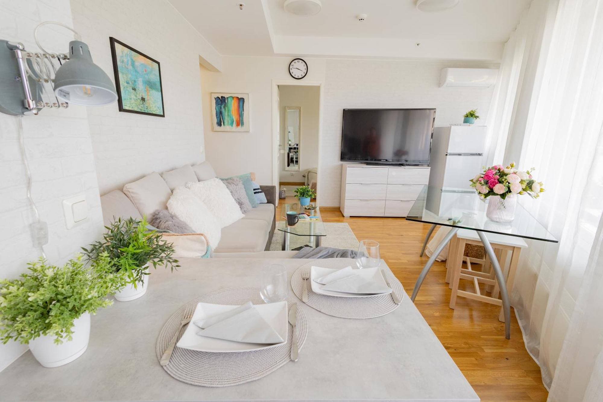 Stella'S Apartment - City Center - Free Secure Parking - Big Sun Terrace - Air Conditioning - Wifi - Tram To The Tallinn Bus Station And Old Town Екстер'єр фото
